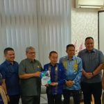 Penyerahan Laporan Monitoring Keterbukaan Informasi Publik ke Ketua DPRD Sumbar, Bermanfaat Bagi Kesejahteraan Masyarakat 2