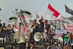 “Dari Pati Pulang Dulu” Massa AMPB Bubar Usai Dapat Komitmen DPR soal RUU Perampasan Aset “Dari Pati Pulang Dulu” Massa AMPB Bubar Usai Dapat Komitmen DPR soal RUU Perampasan Aset
