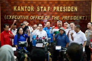 Dudung apresiasi komitmen buruh jaga aksi tetap damai dan tertib Dudung apresiasi komitmen buruh jaga aksi tetap damai dan tertib