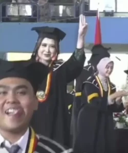 Simbol Tiga Jari dan Isu Karhutla, Ini Sejarah Penggunaan serta Upaya Pemerintah Simbol Tiga Jari dan Isu Karhutla, Ini Sejarah Penggunaan serta Upaya Pemerintah